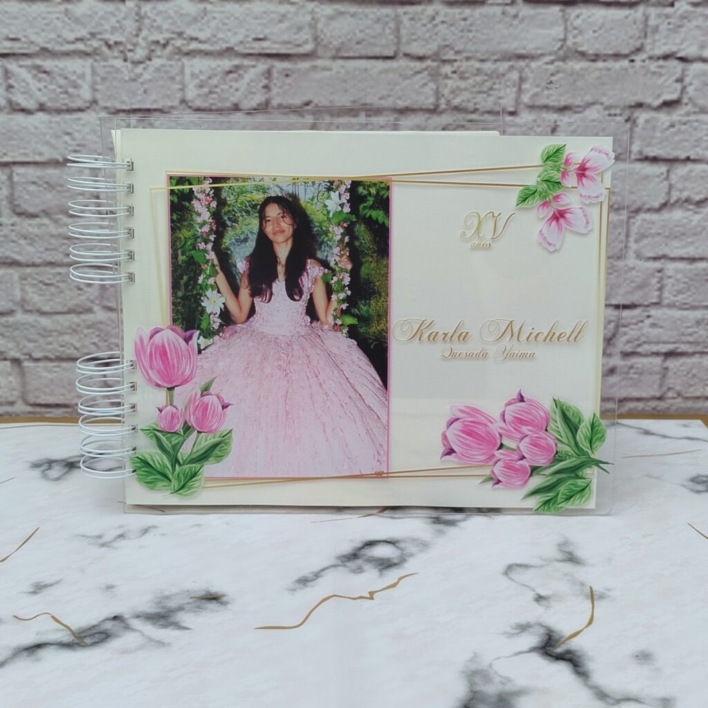Libro de firmas con tapa en acrílico personalizado