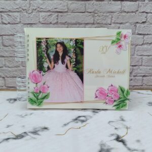 Libro de firmas con tapa en acrílico personalizado