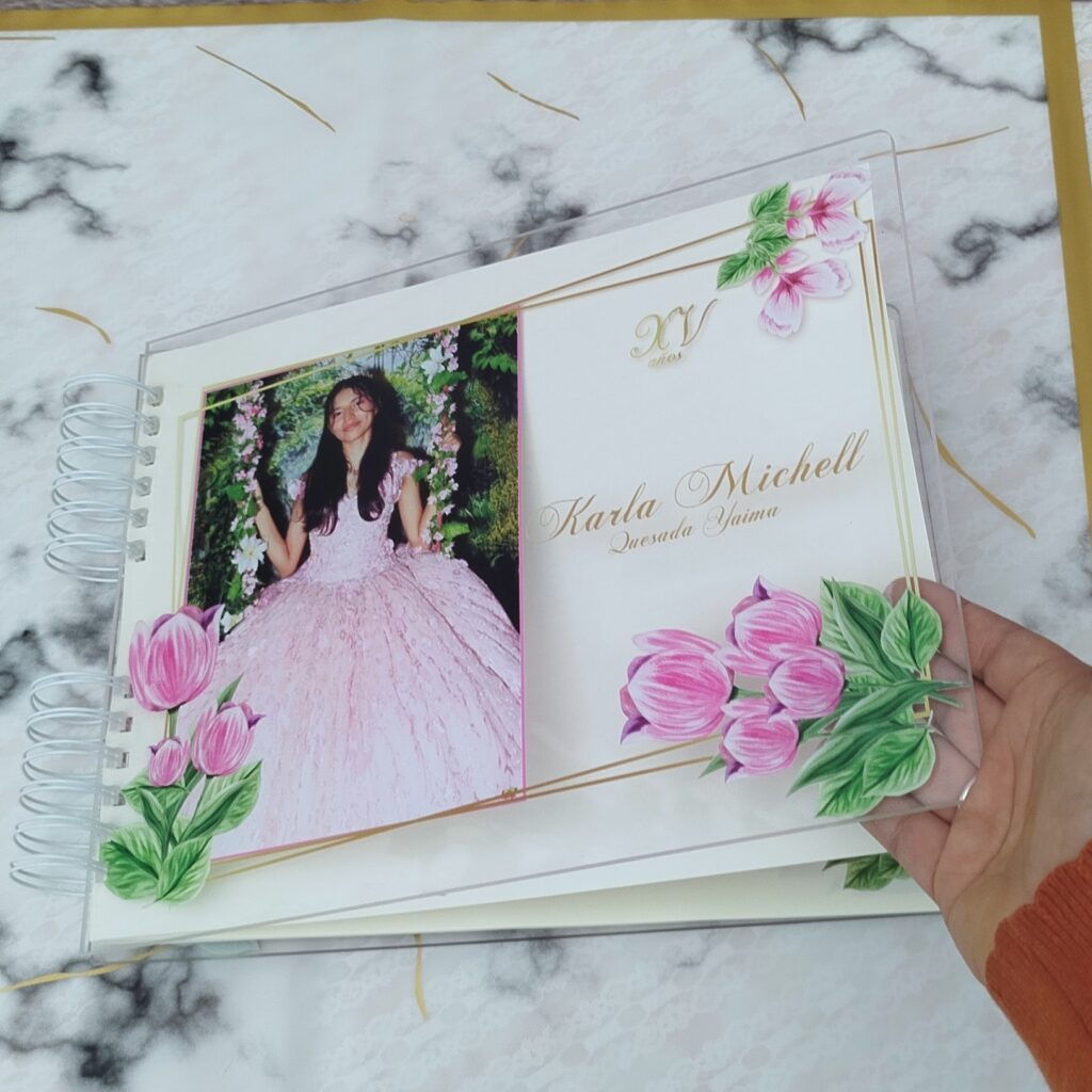Libro de firmas con tapa en acrílico personalizado