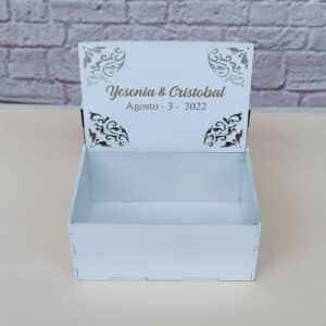 Cofre tipo baúl para anillos de boda