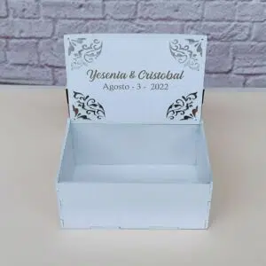 Cofre tipo baúl para anillos de boda