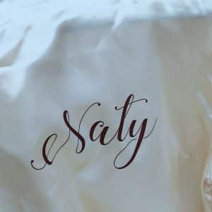 Batas personalizadas para novias y damas de honor