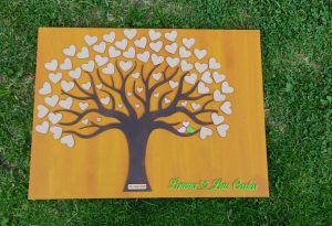 Arbol de firmas en madera