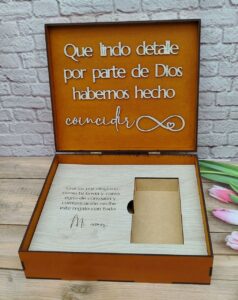 Caja de regalo para reloj de compromiso para el novios, regalo de compromiso para el novios, caja de regalo de compromiso, futuro esposo