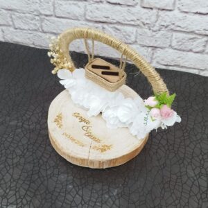 Porta anillos para bodas y eventos en rodaja de madera con columpio tipo vintage, bodas boho chic