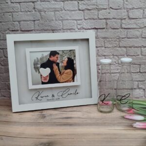 Cuadro de arena personalizado para bodas y eventos en tono blanco elegante