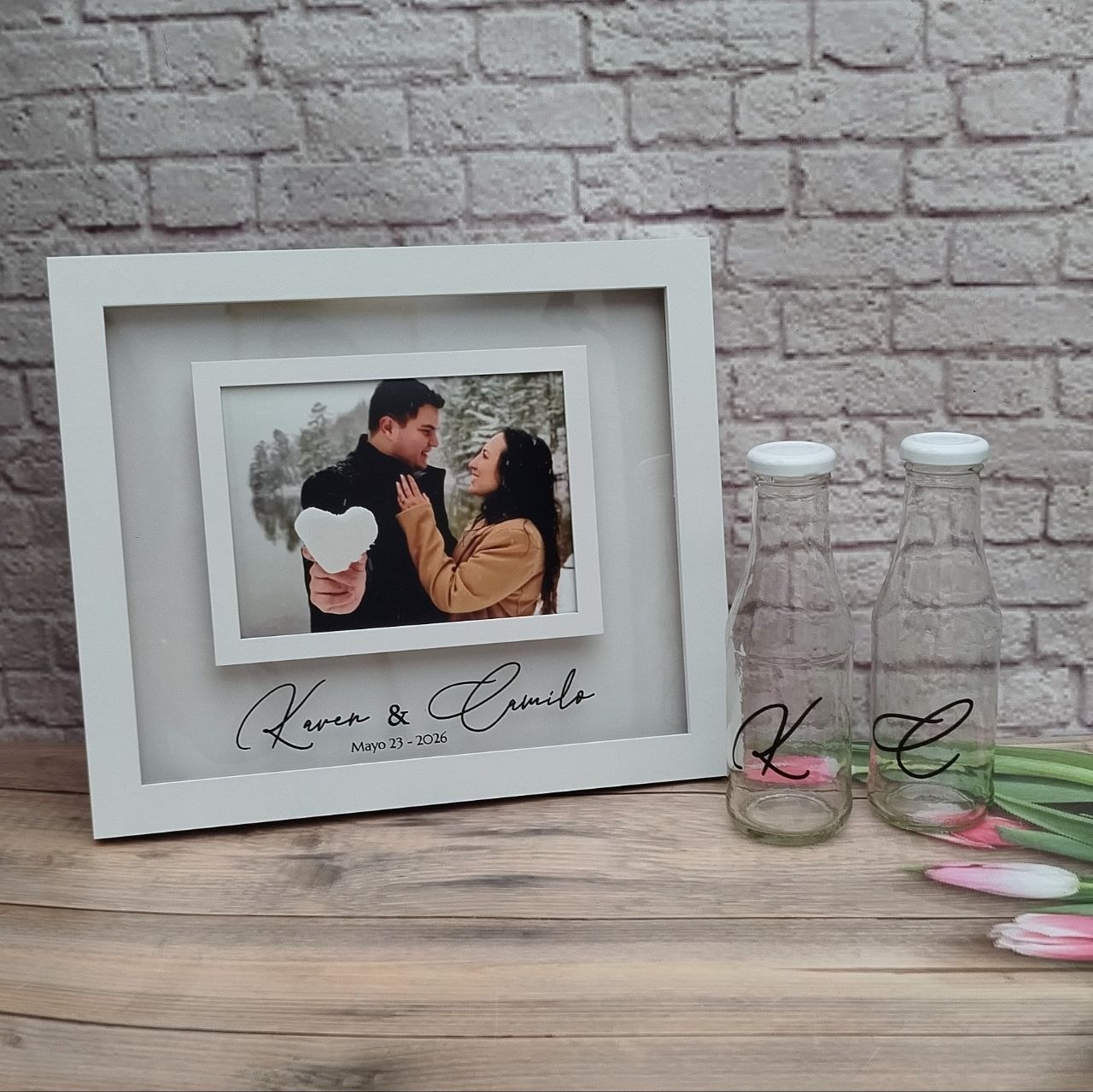 Cuadro de arena personalizado para bodas y eventos en tono blanco elegante