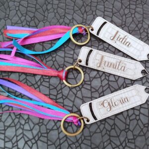 Llaveros en madera personalizados