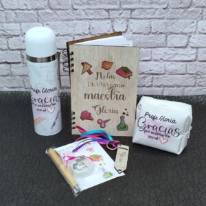 Regalo personalizado toda ocasión, agenda resinada tapa en madera, esfero en bambu personalizado, termo personalizado, cartuchera, llavero y chocolate