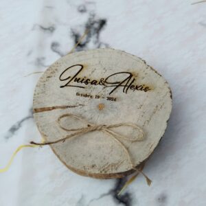 porta anillos rodaja rustica, boda campestre, boda romantica, personalizado, rodaja de madera para anillos de boda
