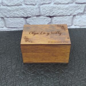 cofre para anillos personalizados vintage, con decoración personalizada en acrilico