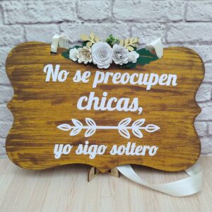 Cartel de pajecito personalizado en madera y detalles especiales