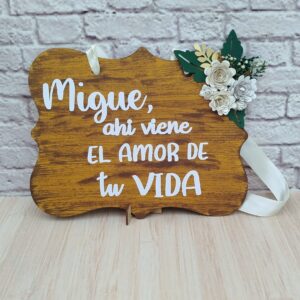 Cartel de pajecito personalizado en madera y detalles especiales