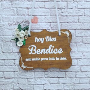 Cartel de pajecito personalizado en madera y detalles especiales