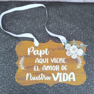 Cartel de pajecito personalizado en madera y detalles especiales
